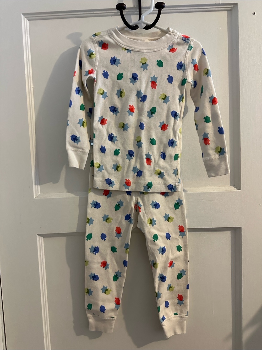 Hanna Andersson Hanukkah Dreidels and Stars Print Pajama Set Long Sleeve Pant 3